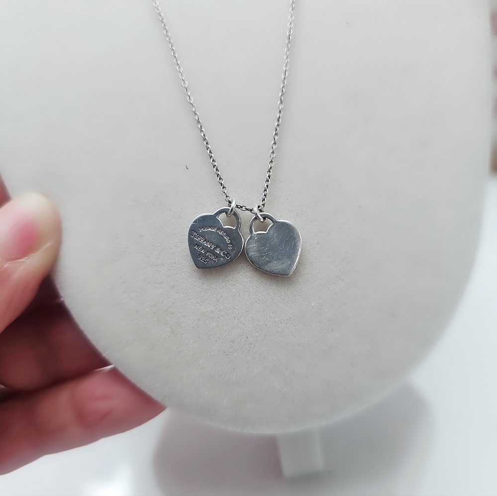 Authentic Tiffany And Co Mini Heart Necklase - Picture 6 of 10